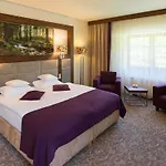 מלון Mercure Resort&spa 4*
