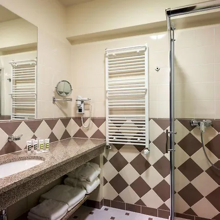 מלון Mercure Resort&spa קריניצה זדרוי